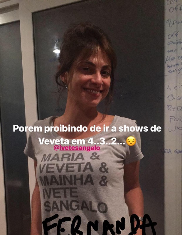 Namorada de Fernanda Gentil, Priscila Montadon exibe camiseta de Ivete Sangalo