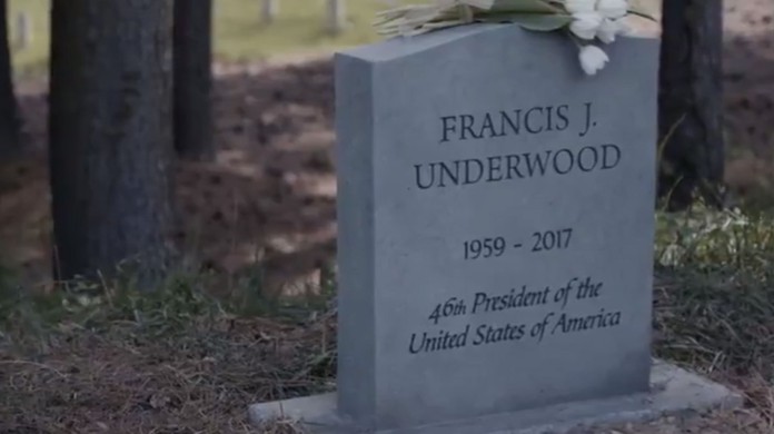 Netflix instala túmulo de Frank Uderwood, de House Of Cards em cemitério