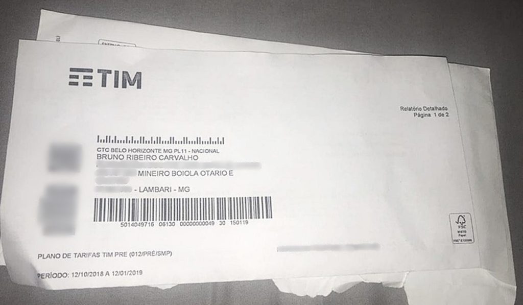 Um cliente da TIM foi surpreendido ao receber a sua fatura do mês de janeiro com xingamentos homofóbicos.