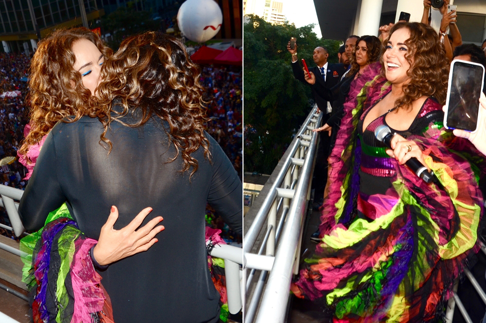 Daniela Mercury beija a esposa no Camarote Pride (Fotos: AgNews)