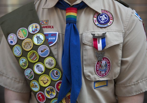 Escoteiro participa da Parada Gay em Nova York em 2014