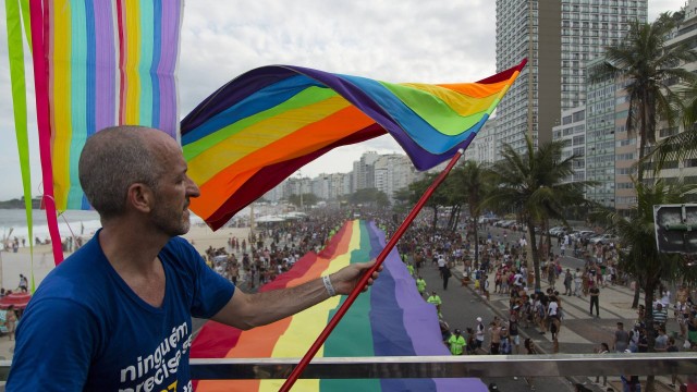 Parada LGBT de 2016 na Praia de Copacabana