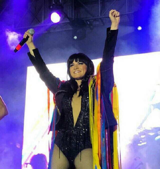 Maite Perroni apresentou músicas do RBD, em Parada do Orgulho LGBT