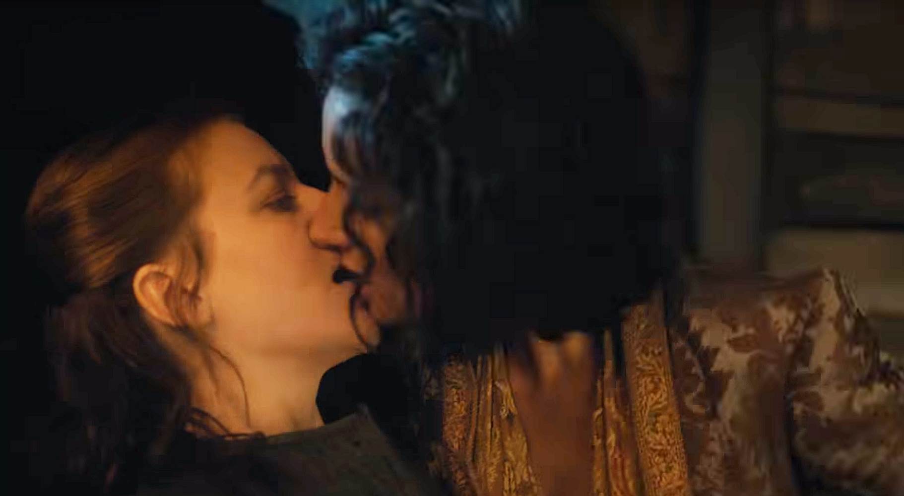 A atriz Gemma Whelan, (à esquerda) contou mais detalhes sobre o beijo lésbico e sobre a personalidade de Yara Greyjoy (FOTO: HBO)