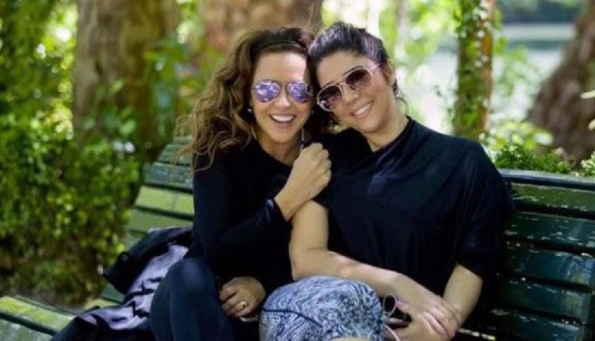 Daniela Mercury passa férias ao lado de Malu Verçosa em Portugal