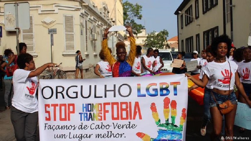 Debate se iniciou após manifestações no Dia do Orgulho LGBT em Cabo Verde