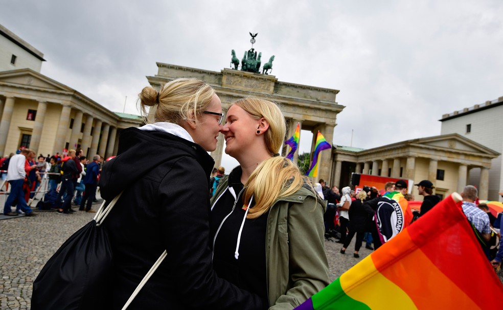 Lei que assegura o casamento gay na Alemanha deve entrar em vigor em outubro