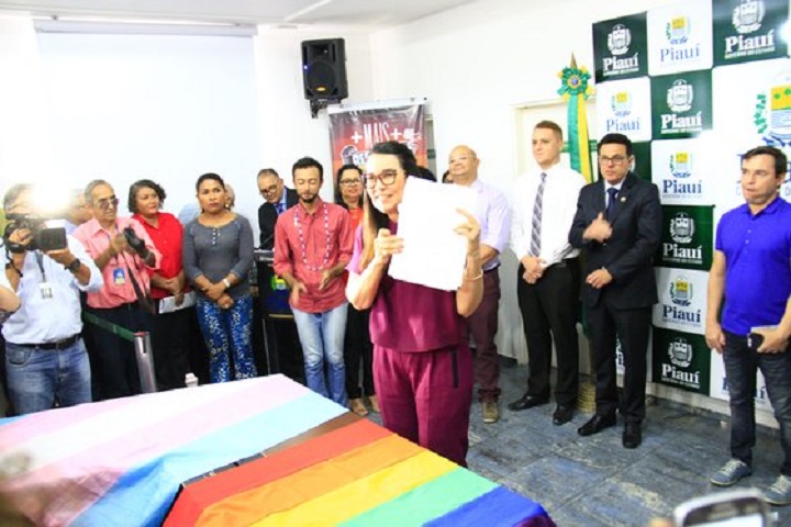 Membros de órgãos estaduais e civis irão compor Conselho LGBT