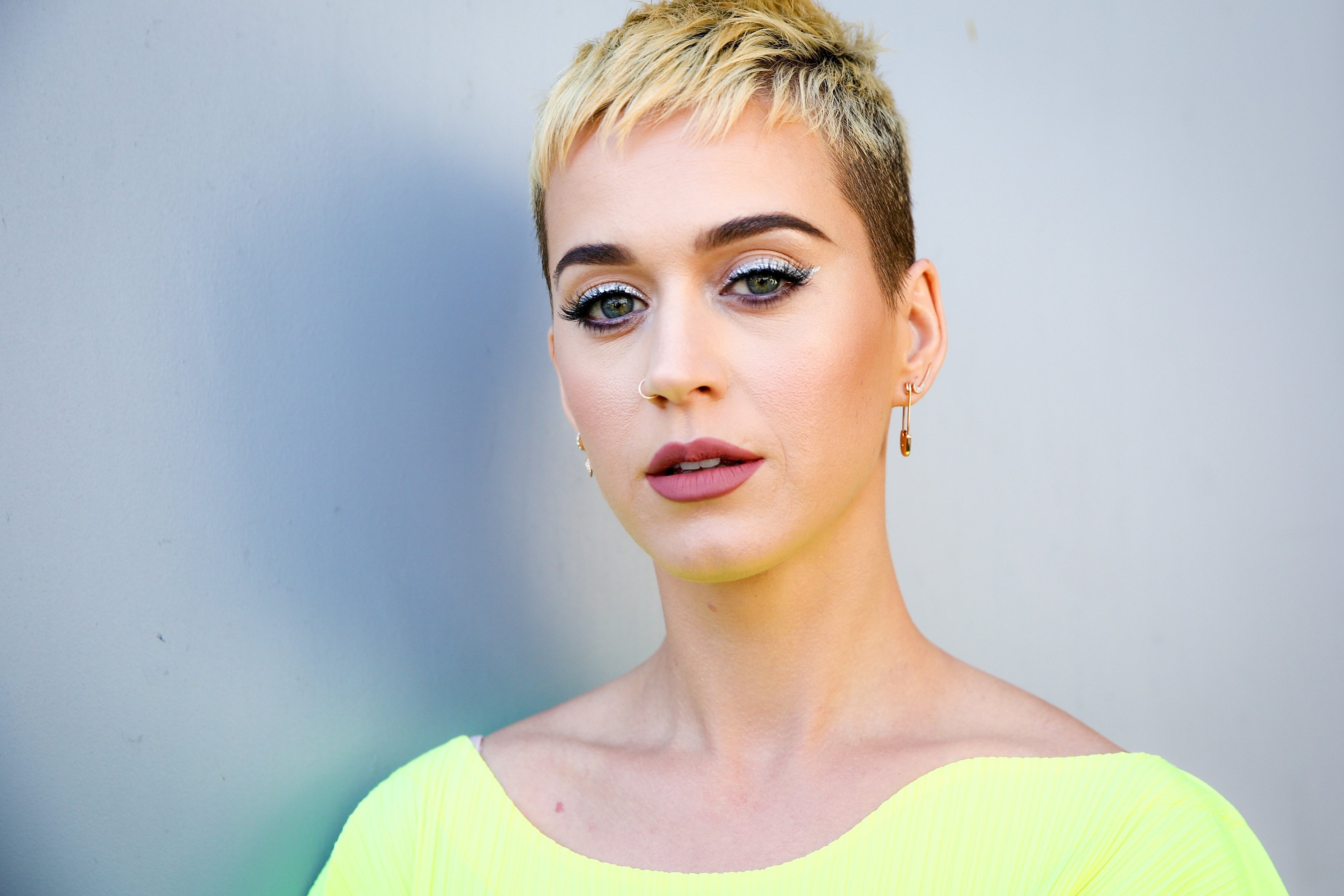 Katy Perry convidou drags queens de RuPaul para novo clipe