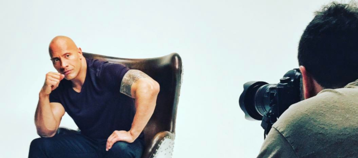 O careca Dwayne Johnson, o The Rock que foi considerado o homem mais sexy do mundo pela revista People (FOTO: Instagram)