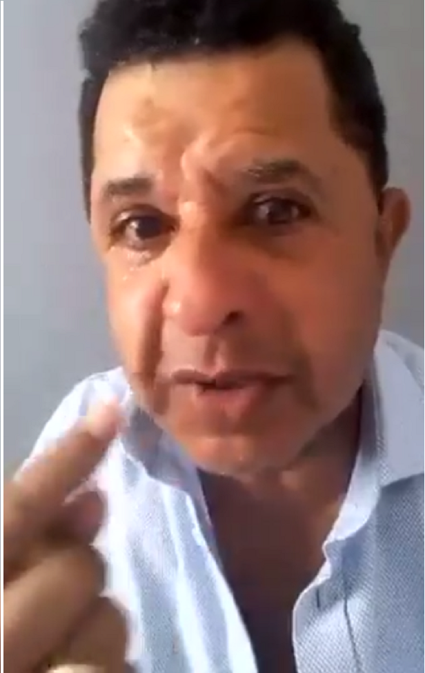 Pastor Abílio Santana chora por causa de processo