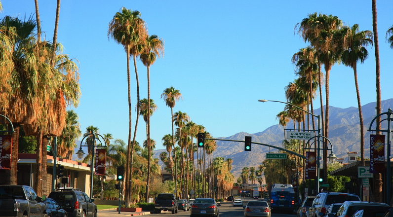 A cidade de Palm Sping, Califórnia, EUA
