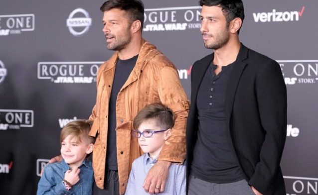 O cantor Ricky Martin, o marido Jwan Yosef e os filhos Matteo e Valentino