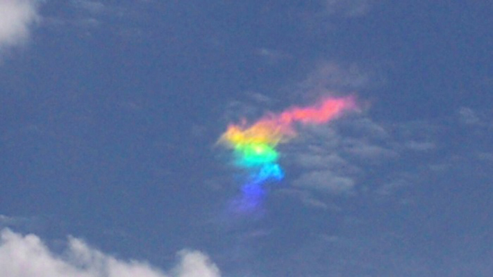 Nuvem com as cores do arco-íris se formou no céu do último domingo em Rio Claro