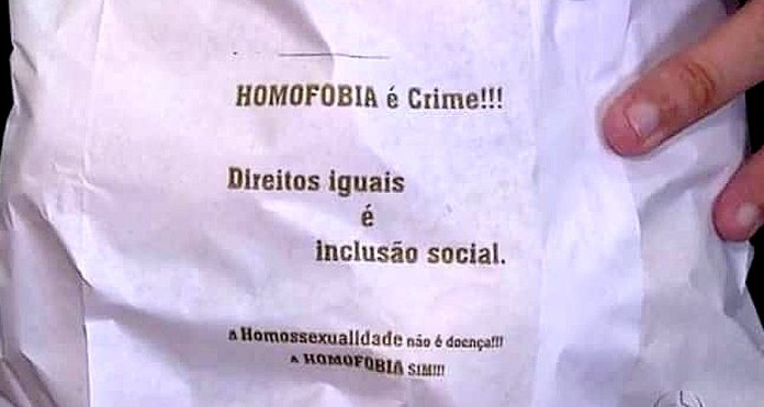 Saco d6e Pão com mensagens de combate a homofobia