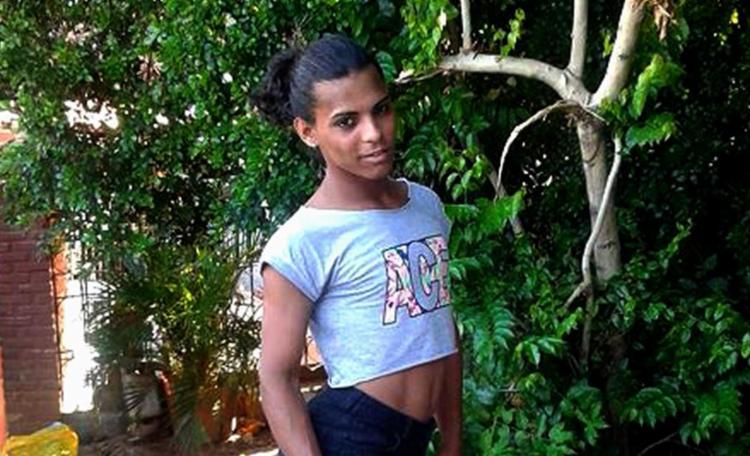 A travesti India assassinada a tiros em Salvador