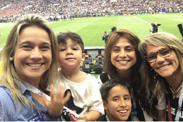 Fernanda Gentil e família na Copa da Rússia
