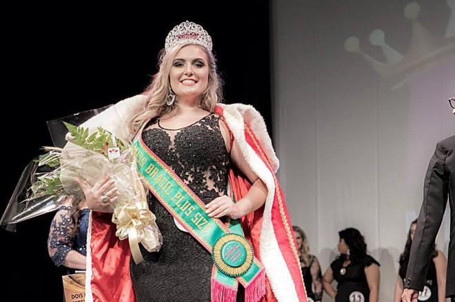 Vencedora do Miss plus Size 2017, Isis Dalbem