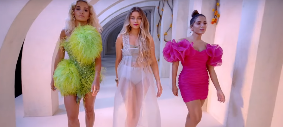 Anitta, Sofía Reyes e Rita Ora no clipe de R.I.P.