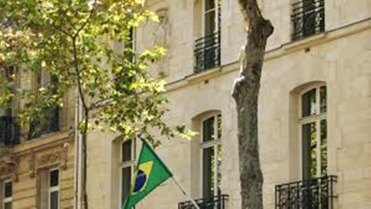 Consulado do Brasil em Paris Divulgação