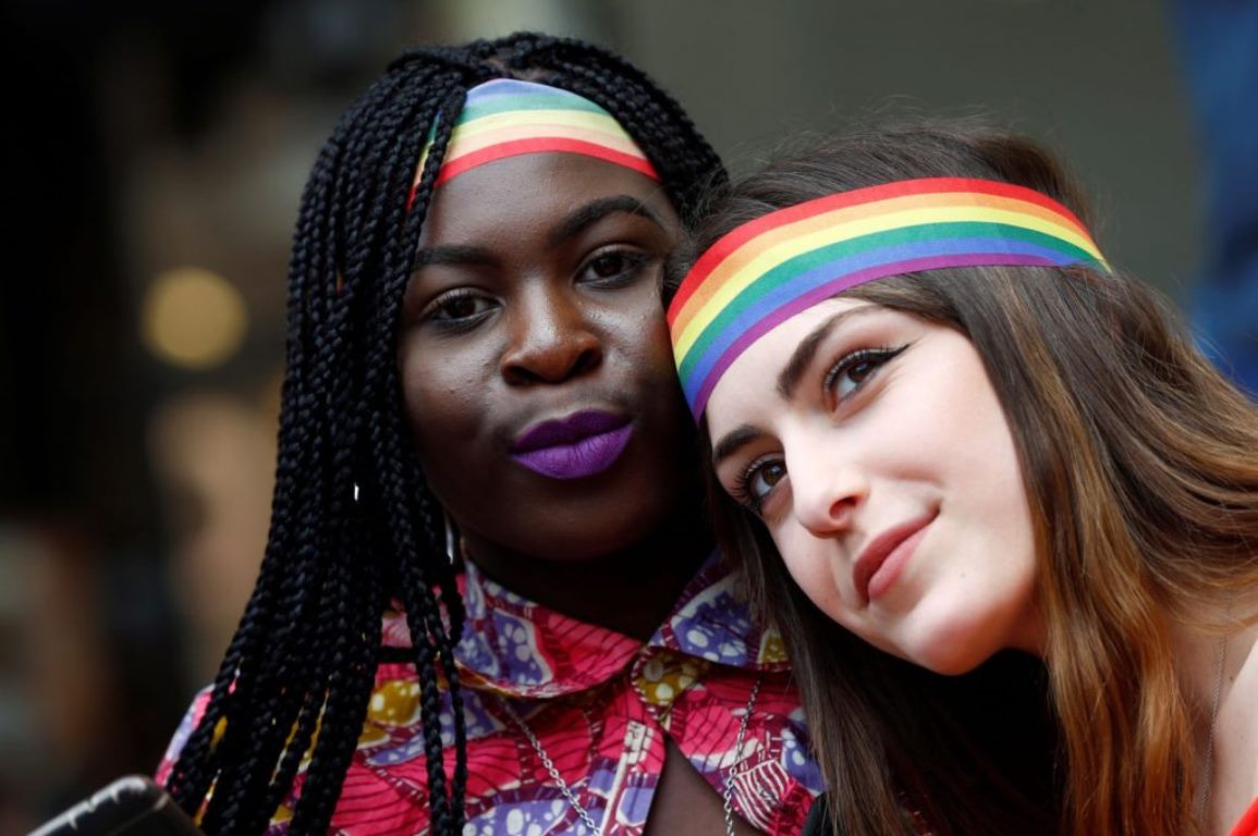 Parada do Orgulho LGBT de Roma. (Foto: Yara Nardi/Reuters)