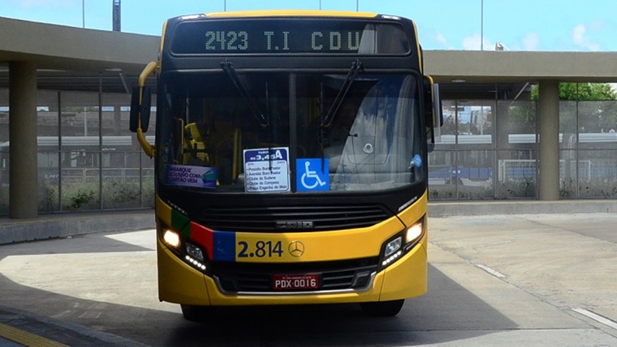Ônibus de Recife