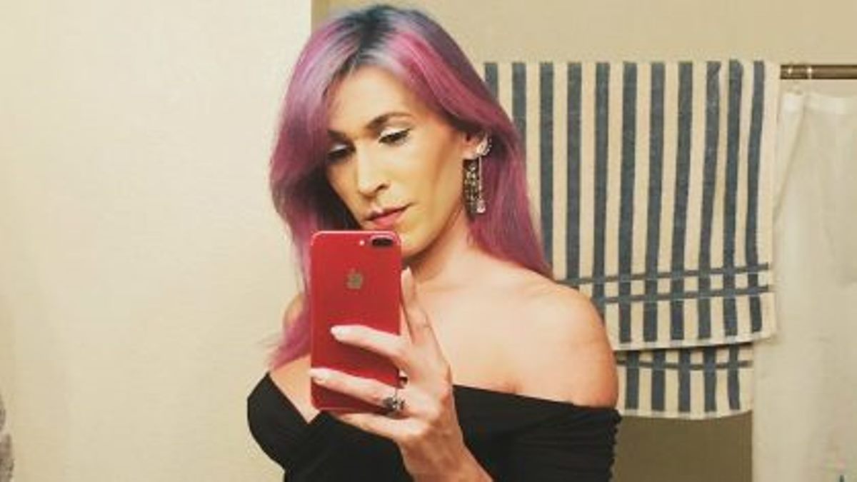 Após mensagem emocionante, atriz transgênero comete suicídio
