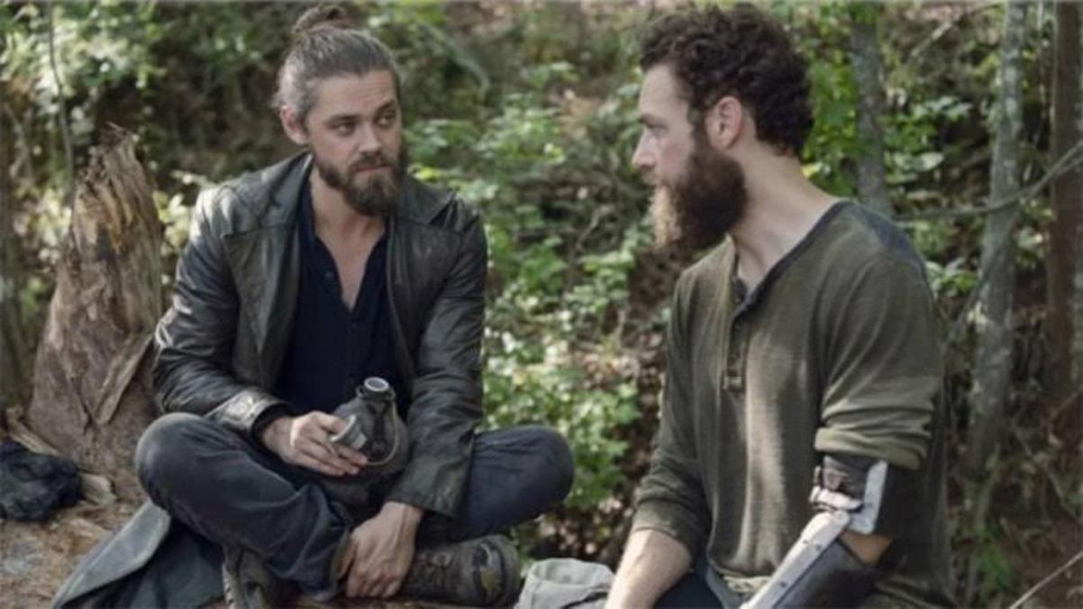 Ator de The Walking Dead confirma romance gay na trama