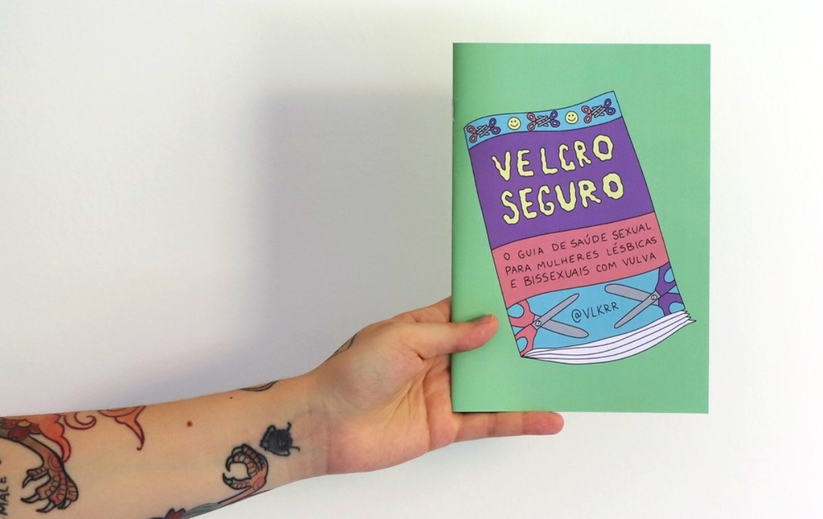 Velcro Seguro é uma cartilha sobre saúde sexual de lésbicas e bissexuais — Foto: Nicolle Sartor / Divulgação
