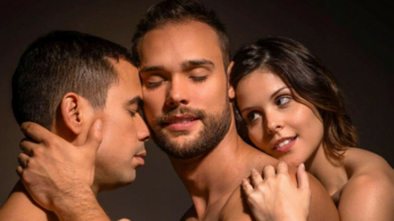 45% dos heterossexuais já pensaram em ter um relacionamento homossexual