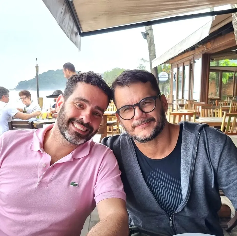 Casal gay acusa dono de bar em Ipanema de homofobia