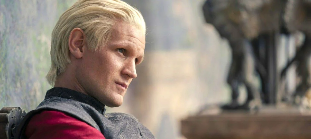 Daemon Targaryen, personagem vivido por Matt Smith, é bissexual.