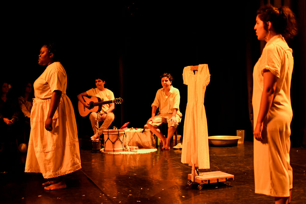 Sesc Santo André apresenta o projeto teatral Trilogia Flores, Gênero e Sexualidade