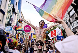 Governo de Istambul proíbe a Parada do Orgulho LGBT