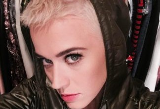 A cantora Katy Perry com o seu mais recente visual