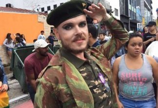 Uniformizados, ativistas ironizam pedidos de intervenção militar durante Parada do Orgulho LGBT de São Paulo