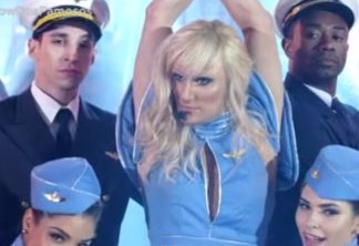 Hugo Bonemer homenageia Britney Spears no Show dos Famosos, do Domingão do Faustão