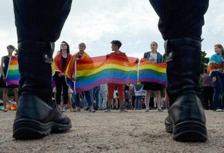 Militares gays na Venezuela enfrentam prisão ou expulsão