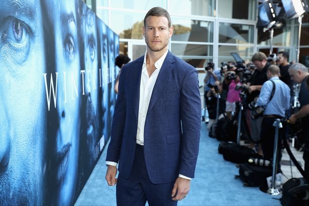 O ator inglês Tom Hopper