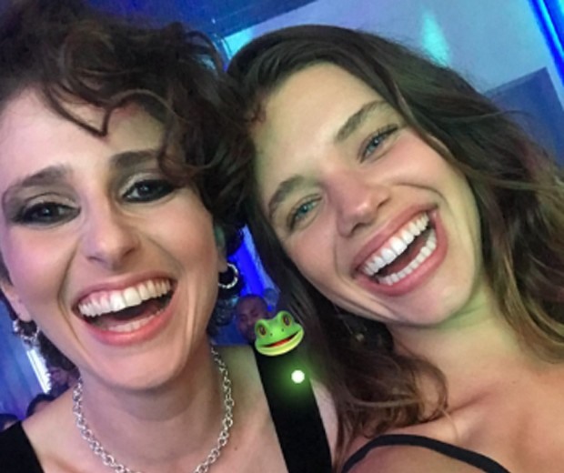 Bruna Linzmeyer e Carol Duarte em encontro no Prêmio em São Paulo