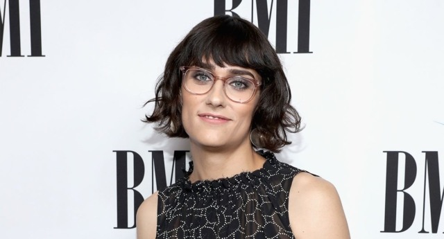 A musicista trans Teddy Geiger