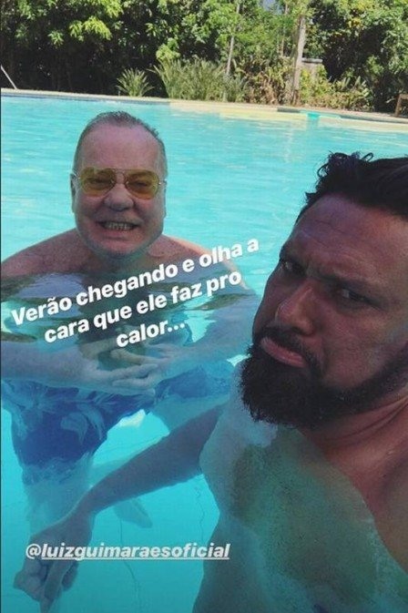 O ator Luiz Fernando Guimarães e o marido Adriano Medeiros