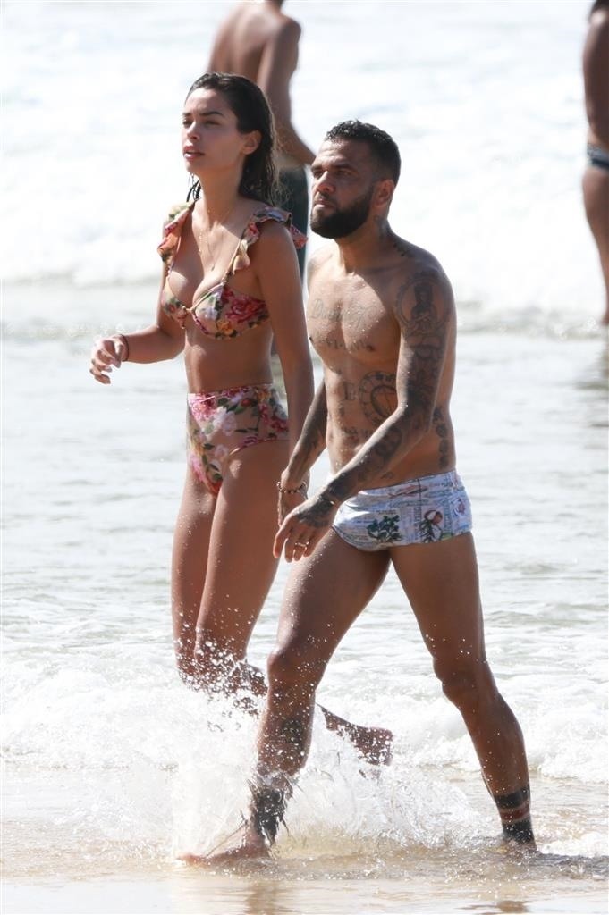 Daniel Alves e sua esposa Joana Sanz (Foto: Dilson Silva / AgNews)