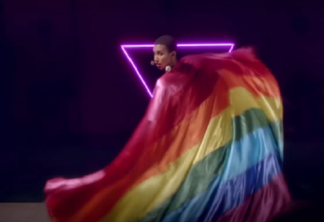 Membros da comunidade LGBT costuram bandeira do arco-íris em vídeo da Doritos.
