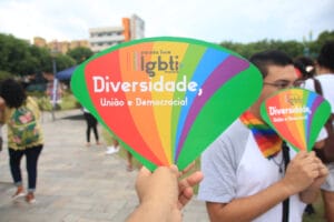 Associações defendem direitos de crianças e adolescentes no STF contra lei que censura a Parada LGBTQIA+