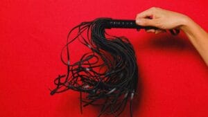 39.5% dos brasileiros têm interesse em contratar profissionais do sexo para realizar fetiches