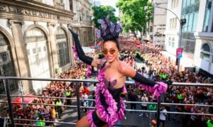 Bloco da Anitta agita as ruas do Rio e ativa confiança dos foliões mesmo depois do Carnaval