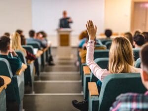 Mais de 52% das Sugar Babies são universitárias, aponta pesquisa