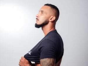 Muso da São Clemente, Fábio Alves vai mostrar o bumbum de 116 cm pela primeira vez na Sapucaí: 