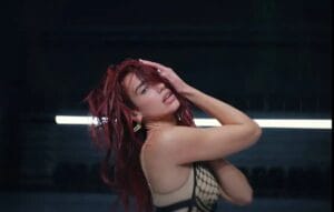 Dua Lipa revela que escreveu 97 músicas para o seu novo álbum e fala sobre Elton John